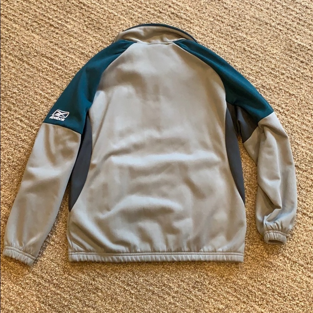 Eagles Sweater - Like New Never Worn! - Picture 6 of 6